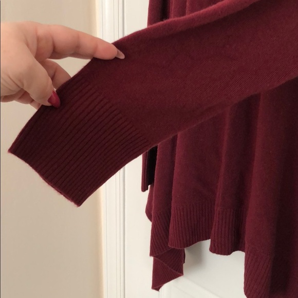 Super Comfortable Wine Colored Cowl Neck Sweater - Picture 4 of 6
